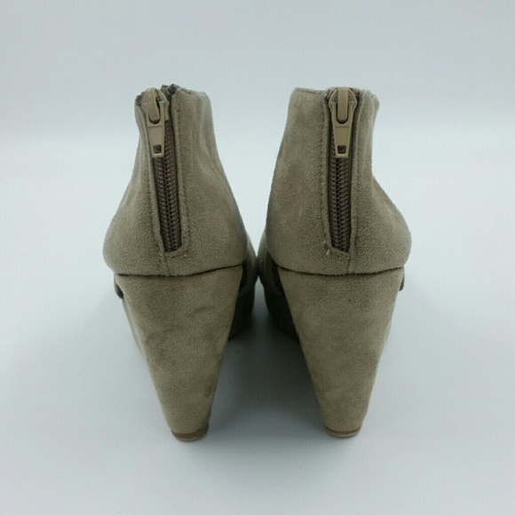 RUBI l Peep Toe Platform Wedge - Picture 4 of 6